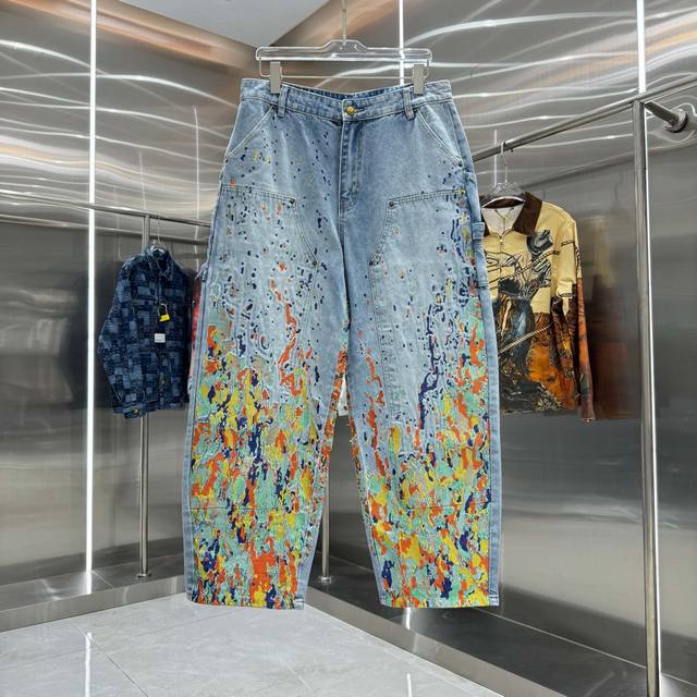 House Of Errors 25Ss 重工刺绣火焰直筒牛仔裤 男女同款 一款针织与刺绣相结合的错视图案，150万针刺绣，呈现出如泼漆效果，营造出一件复古工装
