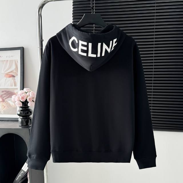 款号：A70 Celine 赛琳印花拉链卫衣外套 衣服面料采用原版定织定染纯棉毛圈400G高克重面料，柔软亲肤细腻。做工细致，厚度适中，后领织带包边延伸到肩部加