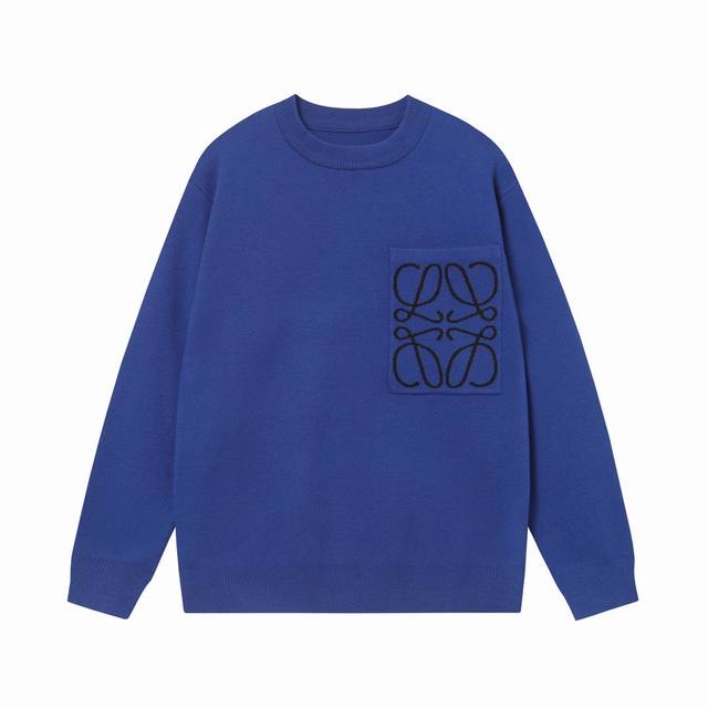 Loewe Fw24新季产品 莫代尔Anagram口袋毛衣 螺纹衣领、袖口和下摆，对比色嵌花Anagran胸袋。追求细节 注重完美 宽松款式 男女同款 1846