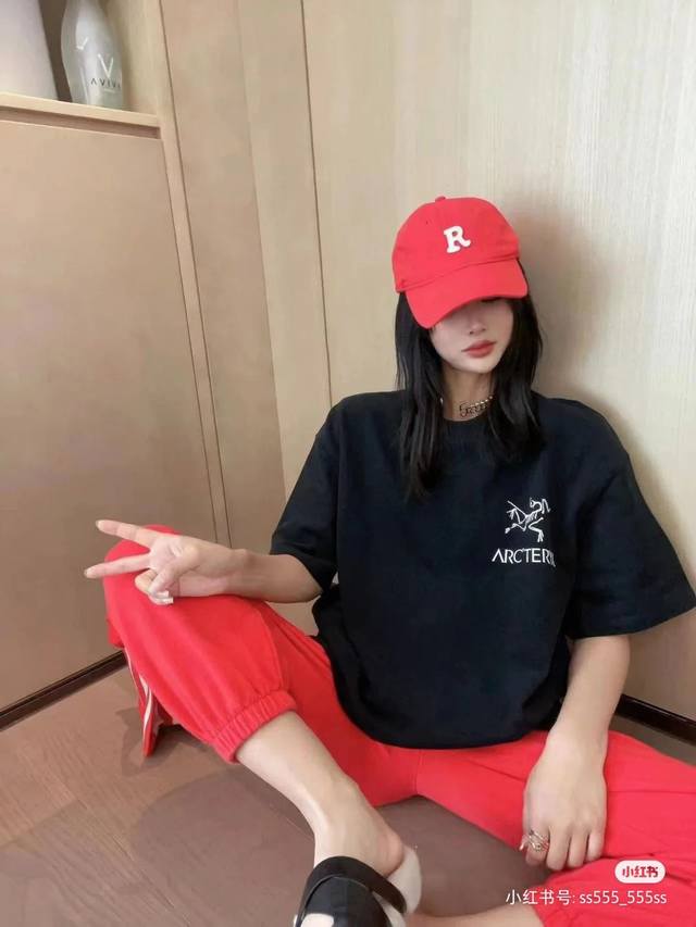 Ss夏季新款Arctertx始祖鸟春夏限定系列短袖情侣T恤 面料：240克双纱高密度纯棉面料 - 工艺: 整件衣服采用精密压花工艺 - 男女同款均可驾驭 - 尺