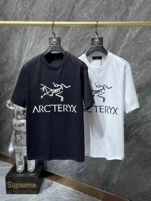 Ss夏季新款Arc'teryx 始祖鸟 面料：240克双纱高密度纯棉面料 - 工艺: 整件衣服采用精密压花工艺 - 男女同款均可驾驭 - 尺码： M L Xl