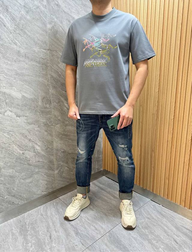 Arc 始祖鸟 2025春夏新品 三标齐全 圆领纯棉短袖T恤 好货不用过多介绍 看细节 专柜码数：M-Xxxl 175 140建议L