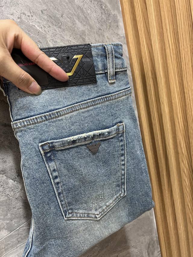 Armani 阿玛尼 2025春夏新品 三标齐全 牛仔裤 好货不用过多介绍 看细节 专柜码数：29-38 175 140上身32码