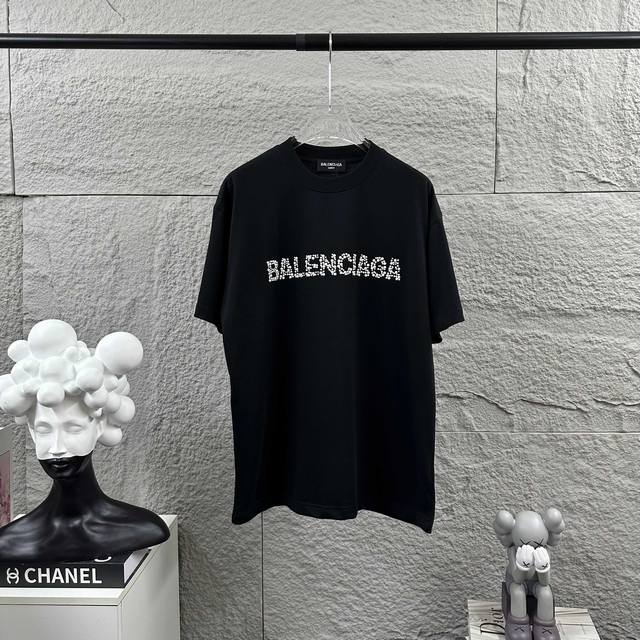 Balenci*Ga 巴黎2025春夏新款短袖T恤衫 经典立体烫钻珍珠工艺 定制双纱平纹纯棉面料 短袖T恤 男女同款 颜色：黑色 白色 尺码： S 90-130