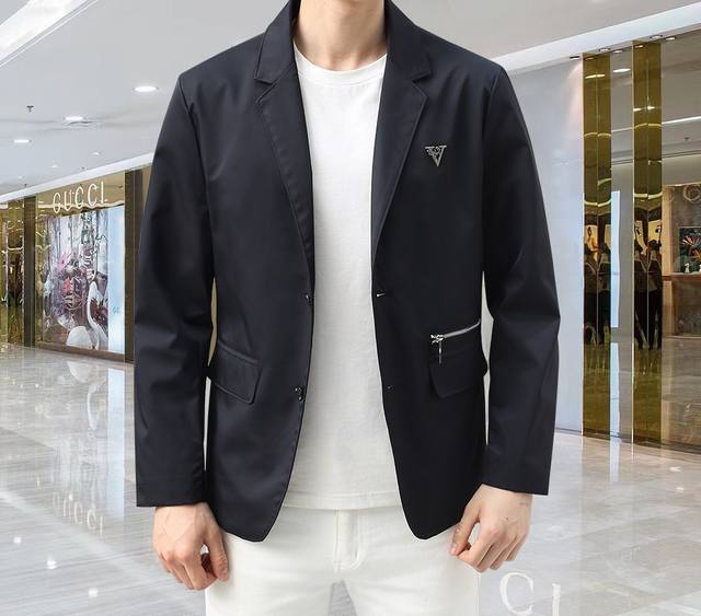 路易威登Lv 官网同款，同步发售！2025春季新款男士夹克外套，原单三标齐全高端版本！专柜定制面料 透气舒适度高，细节无可挑剔，品牌元素设计理念，体现高品质。手