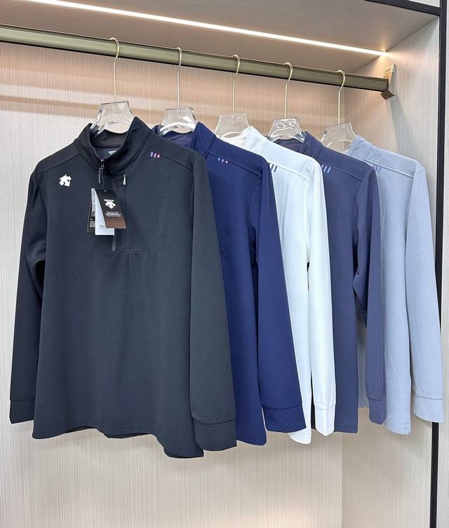 Descente 迪桑特春夏男子 户外 休闲 运动跑步半拉链立领衫 功能型速干，上身超级舒服，中等厚度男士内搭打底良品！好货不多，速度备起来啦！ 清远代工，纯正