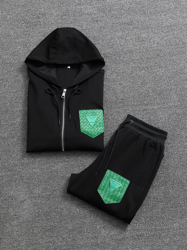 保蝶 套装 工艺：口袋皮标 颜色：图片色 面料：高品柔软舒适 尺码：M-3Xl 无性别区分 男女同款 上衣裤子 套装不单独出售