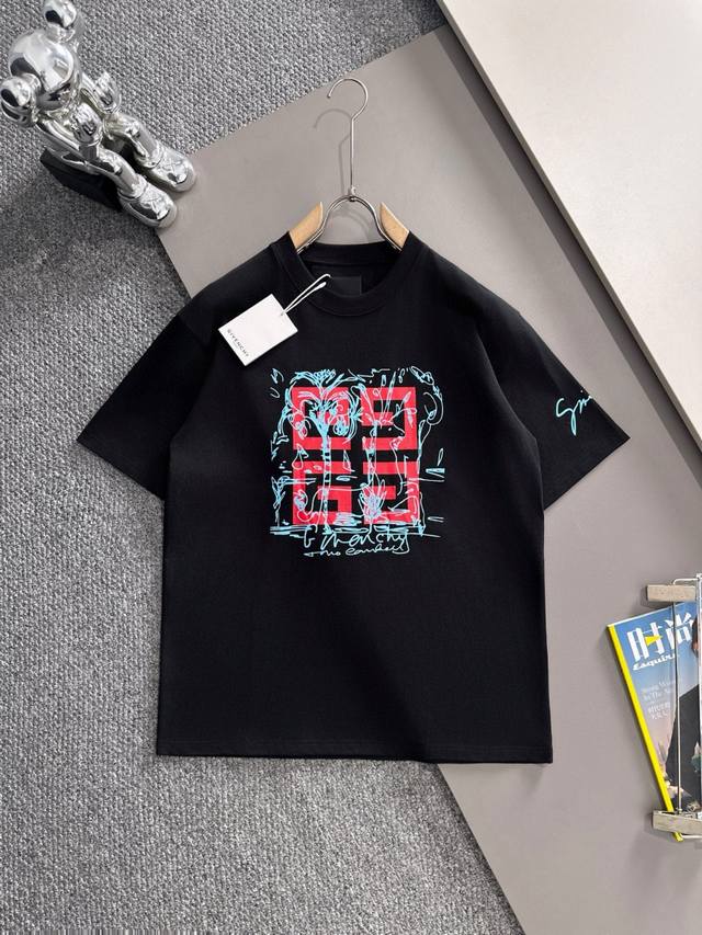 纪梵希Givenchy 2025新款男士圆领短袖T恤 高版本 高品质 300G 甄选优质高端面料 做工精细 独特设计 代工厂P出品， 送人自己穿都非常显档次，