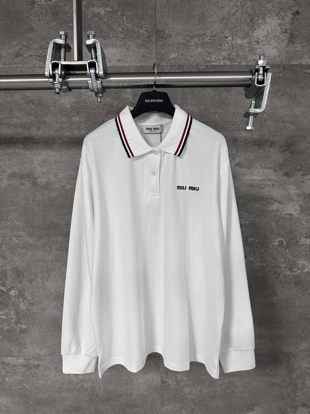 Miumiu 缪缪 25Ss 撞色翻领刺绣胸前徽标Logo圆领学院风长袖Polo衫 定织60支双股纱线：采用60S 200G高支数精梳棉，双股加捻工艺提升纱线强