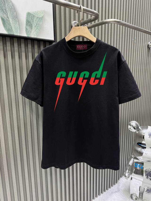 Guccl古驰 Gucci古驰25Ss刀锋闪电字母印花短袖- 采用280G精棉双纱面料 不起球 不缩水 不褪色 同缸定染双股1×1螺纹 面料舒适亲肤无异感 螺纹