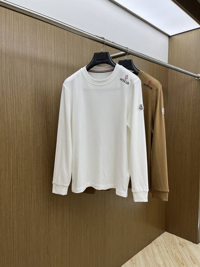 秋冬 Mon 2540秋冬新款 时尚休闲，精选进口高密度膨体暖姜天丝德绒系列膨体蓄暖，糯感新生绒云裹冬，暖序织柔 进口定制针织面面料，精致原版Logo打造，舒适