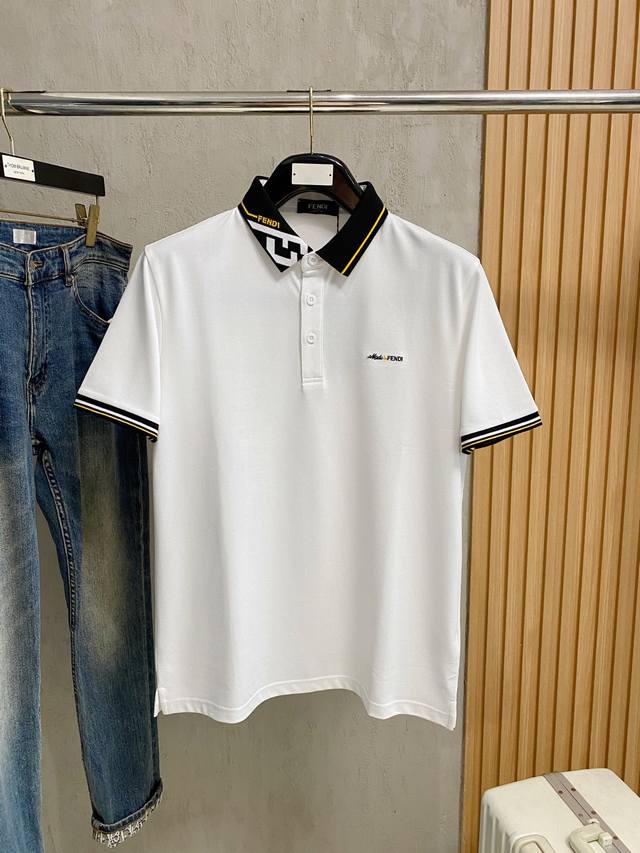 芬迪25Ss新款春夏短袖翻领T恤Polo，最高版本客供定制高端朱地面料简单时尚款，拼色螺纹超级好看！经典Logo简单大方的款式！满满的高级感，四季可穿。简欧风格