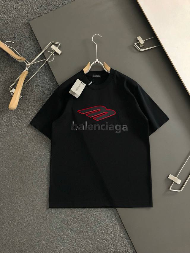 Bal 2025春夏新款首发专柜最新款短袖圆领T恤 高端订制 设计前卫时尚！品牌Logo重工艺设计 高端定制面料.手感柔软.穿着舒适.专柜级别精致车线.做工精细