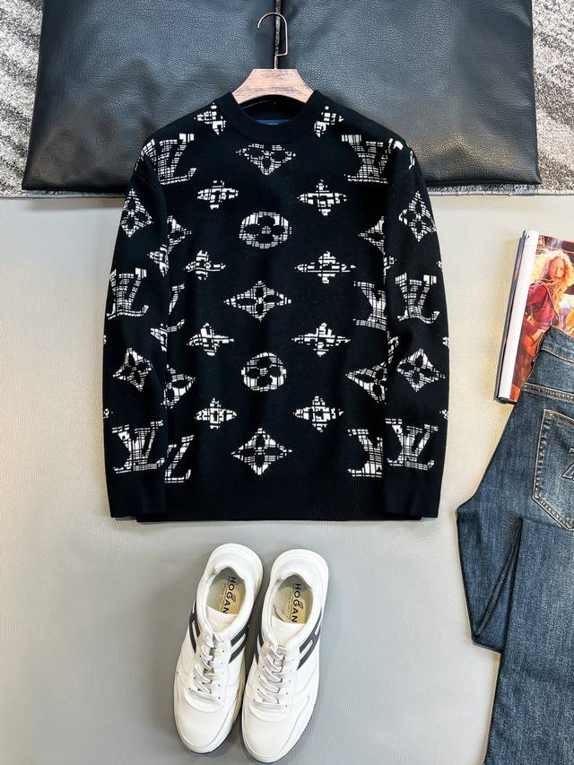 Lv# 25秋冬圆领毛衣 精品羊毛混纺毛衫 男款高端定制臻品系列 隶属品牌高端主线 专利顶级纱线混纺 以创新来阐释常规款式 面料的配置更是颠覆常往 细节可圈可点