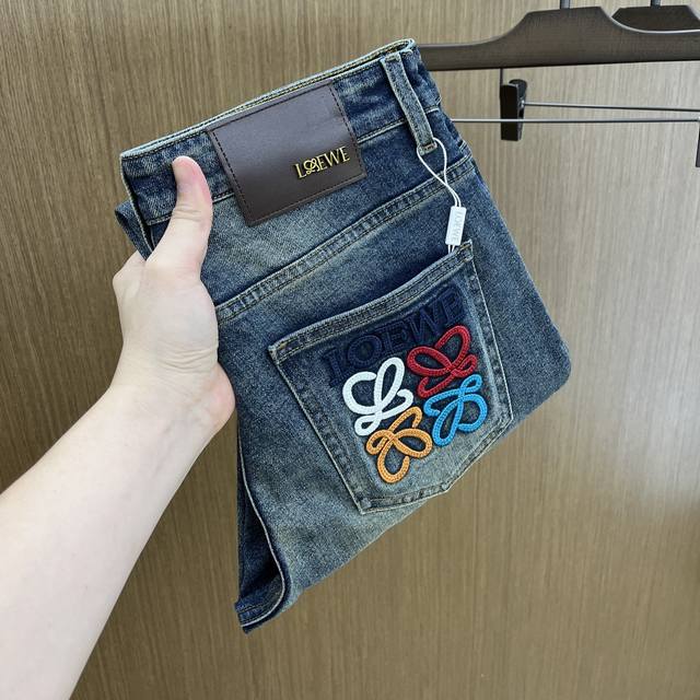新款 Loe 高端定制品质 25Ss早秋最新款原单牛仔裤 柜台同步发售 原版定制复刻 客供五金辅料 原单品质 进口牛仔面料重工洗水 做工走线精细 Fdl上身绝佳