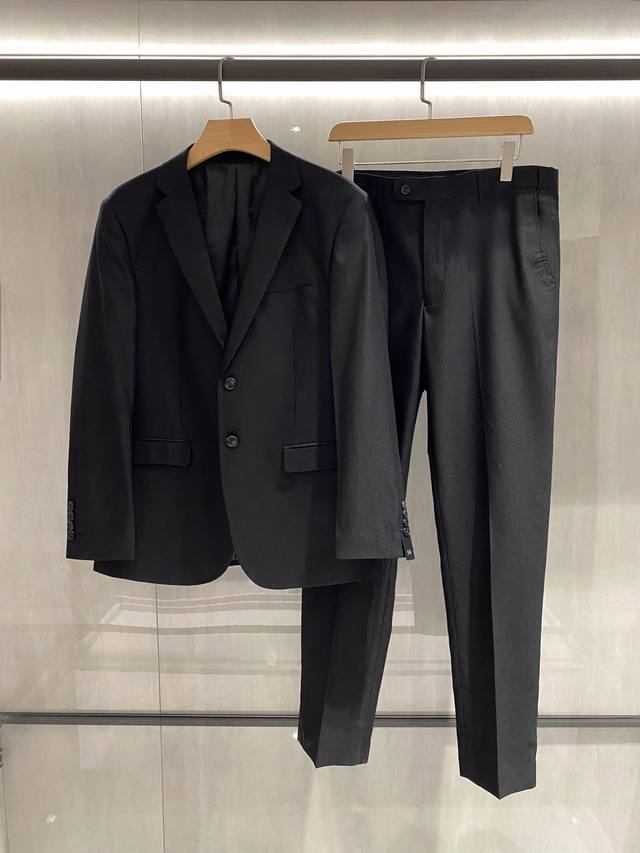 新品 Ber家族男士商务休闲羊毛西服套装 专属收纳袋 ，香港洋行渠道货，重磅级品鉴奢物，意大利原厂出品，25年春夏新品，全网独家！经典王牌镇店单品！！ Ber属