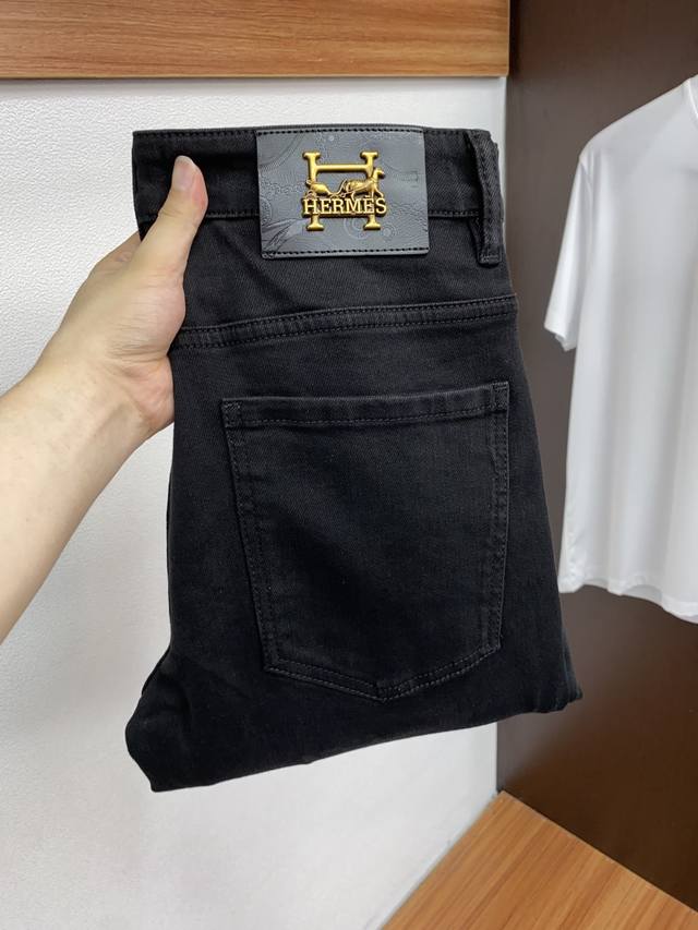 爱马仕 2025Ss秋冬 新品 原单男士水洗牛仔裤纯血统品 G柜7000+ 每季必出的类型，无需质疑的热卖王牌单品，符合四季最佳的搭配色号 整体的风格延续了Sl