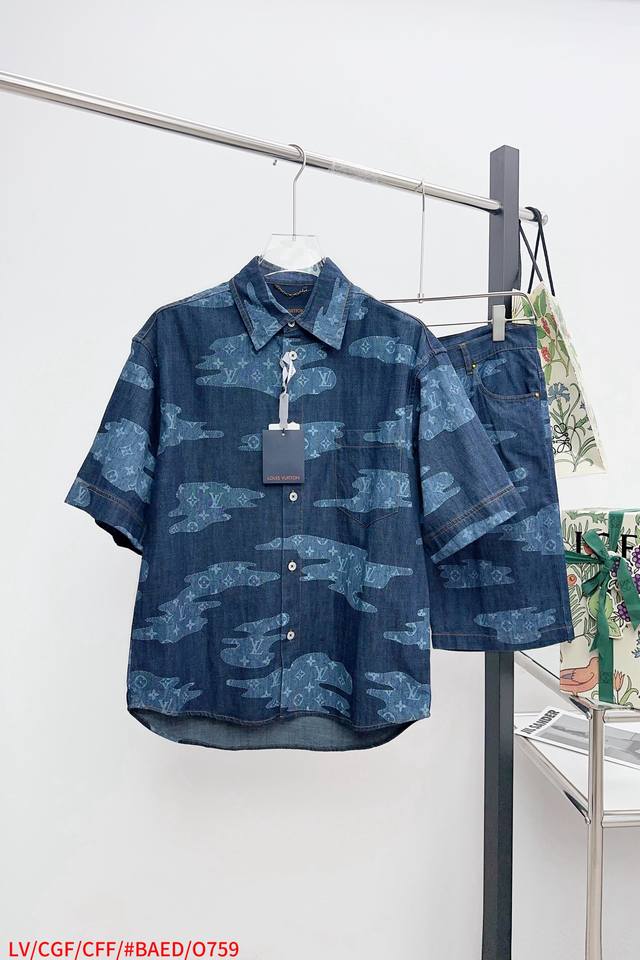 上衣 裤子 O759 Lv Louis Vuitton Lv X Nigo 云朵刺绣青年布短袖衬衫 原版13,900购入开发，面料采用莱赛尔纤维牛仔布，上身质感