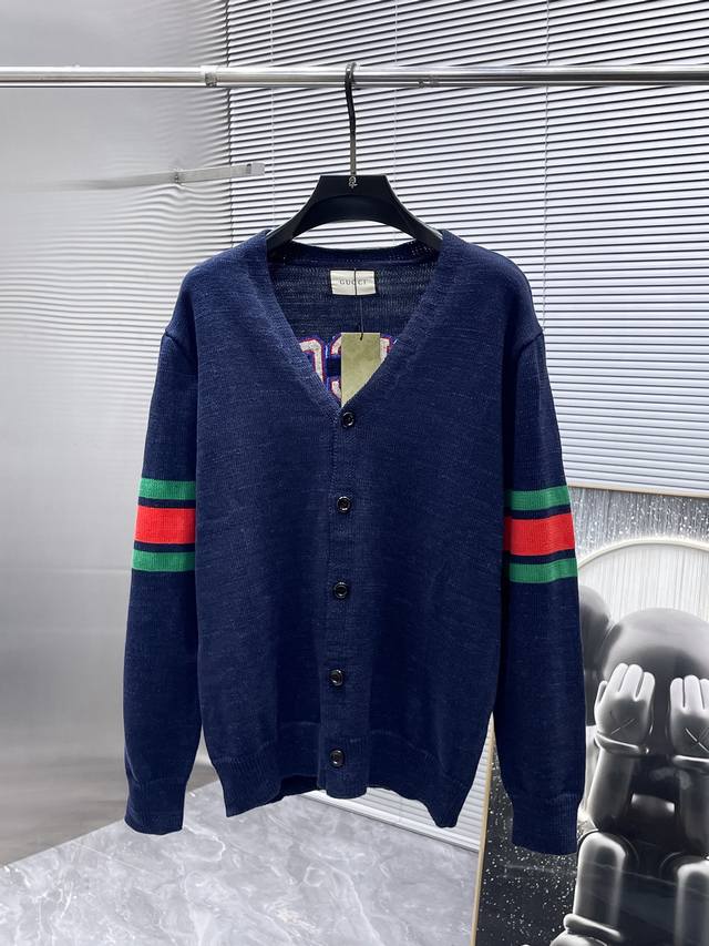 古奇 Gucci 2025Ss新款 羊毛混纺 长袖 开衫 毛衣 羊毛衫 ，高端版本！专柜定制面料 透气舒适度高，细节无可挑剔，品牌元素设计理念，体现高品质。手感
