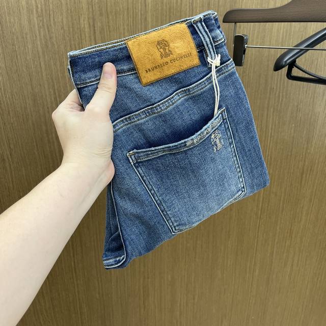 秋冬 Bc 高端定制品质 25Ss秋冬最新款原单牛仔裤 柜台同步发售 原版定制复刻 客供五金辅料 原单品质 进口牛仔面料重工洗水 做工走线精细 上身绝佳，优选单