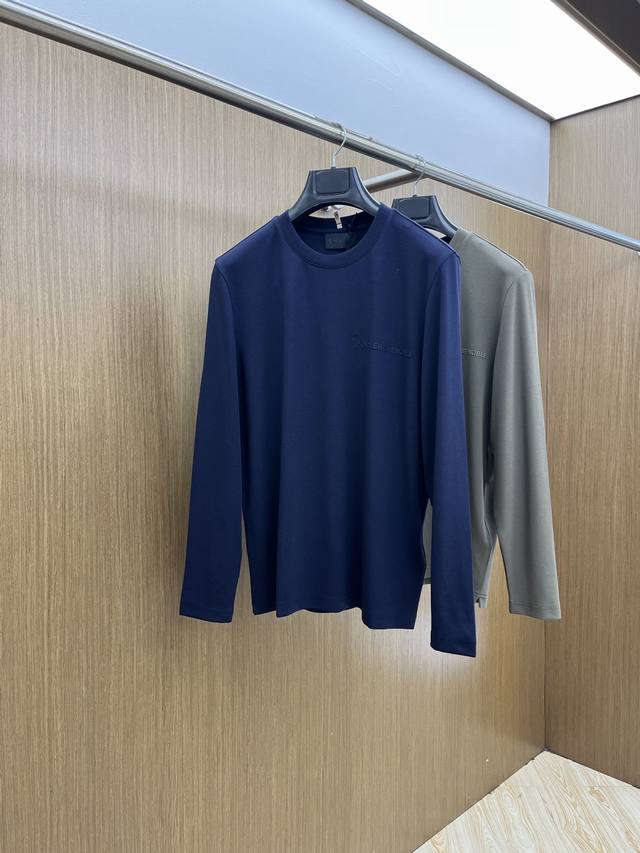 秋冬 Mon 秋冬新品#蒙口 面料采用新疆长绒棉 面料细腻柔软上身舒适 Fjj侧边拼接小点缀，简约中又不失时尚 特别推荐 码数：48-56