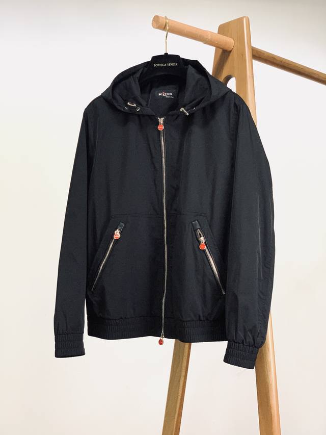 Kiton 奇顿 2025Fw早秋新品 渠道的精品狠货！！！ 今年最好看的连帽休闲外套 闭眼入！ 客供定制面料 满足各种品质控 细节控 这样的分量与价值真的是需