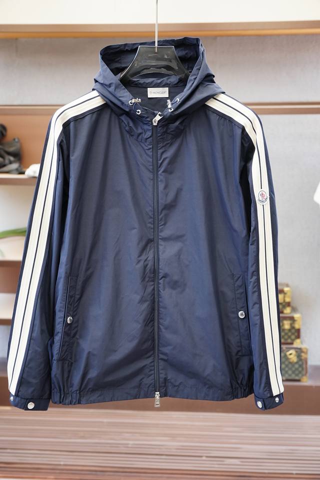 蒙口-Moncler 2025Ss 秋冬新款织带连帽外套 原版购入开发，1.1版型，细节安排到位，正品级、随意进出专柜随意对比市面任意版本！ Size：1 2
