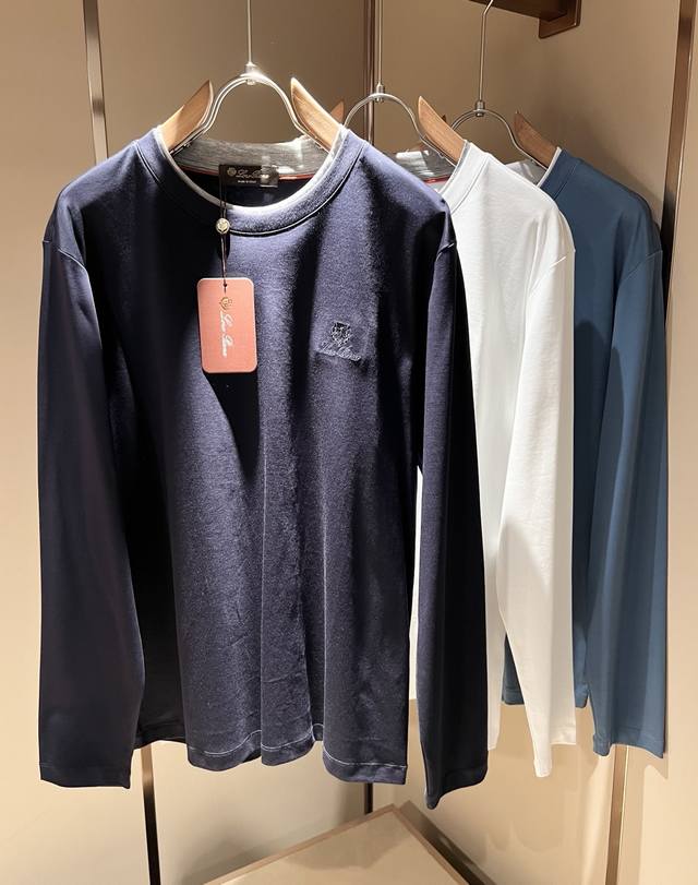 Loro Piana诺悠翩雅 2025秋冬男士最新的贸易订单打底衫，全品相！！采用Logo图案刺绣设计！定制婴儿绒面料！上身舒适透气，不僵硬，整体有着丰富的立体