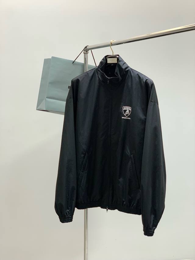 Balenciaga 巴黎世家，2025秋季最新款，专柜同步有售，原单狠货，爆款时尚休闲外套，进口原版面料，独特设计，顶级印花刺绣工艺字母图案装饰Logo，原版