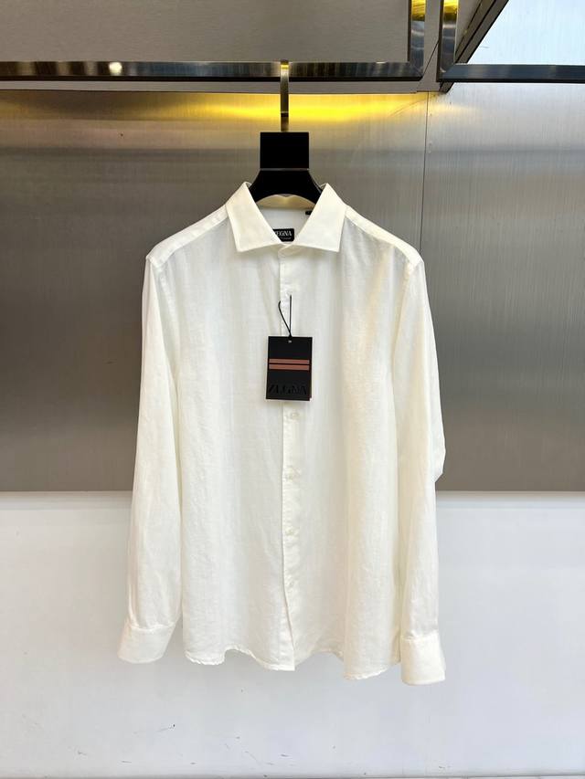 Brunello Cucinelli Bc-2025秋冬新品亚麻衬衫系列。 以100%天然亚麻织就意式风情，诠释夏日着装的清凉艺术 1. 100%天然亚麻材质
