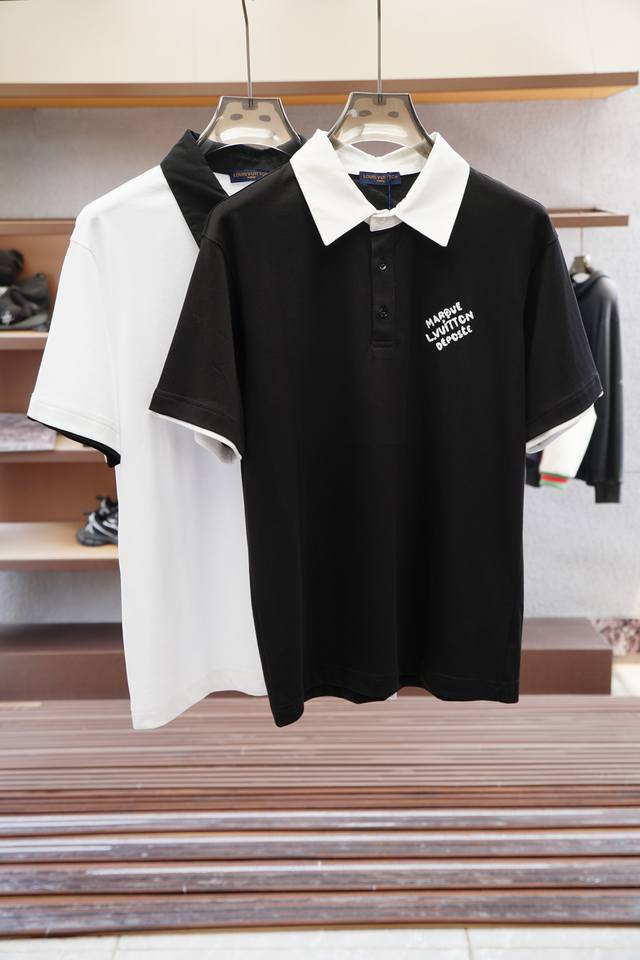 Lv 路易威登。2025Ss夏季新款 Logo男士翻领Polo衫！经典商务男款，高端男装的天花板级别的商务男款！简约时尚大气不失优雅，单穿内搭体面过人，品质控