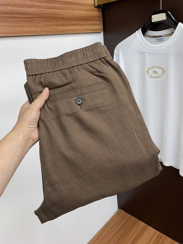 Lp2550Ss早秋 新品 原单男士麻料休闲裤 每季必出的类型，无需质疑的热卖王牌单品，符合四季最佳的搭配色号 整体的风格延续了Slp的基调，通体融入了多种工艺