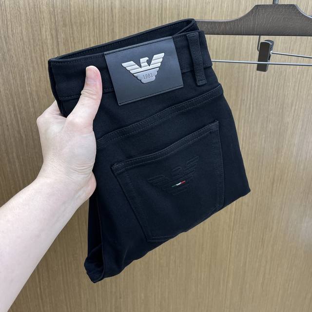 秋冬 Aj 高端定制、2025早秋最新款牛仔裤 柜台同步发售 原版定制复刻 客供五金辅料 原单品质 进口固色牛仔面料 重工洗水 Fda做工走线精细 上身绝佳！优