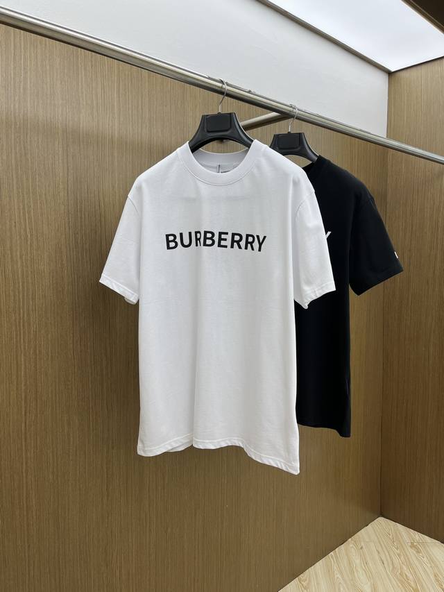 新品 Bbr 2540春夏新款男女同款短袖圆领T恤，极具个性高级风，标志Logo印花工艺设计！定制纯棉面料！一款简约高级的时尚单品，穿搭魅力十分高级不俗的时尚产