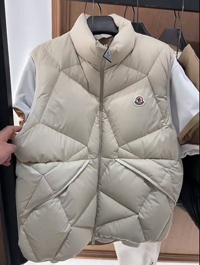 Moncler Vendavel短款羽绒马甲.柜台实拍展示.Fjx