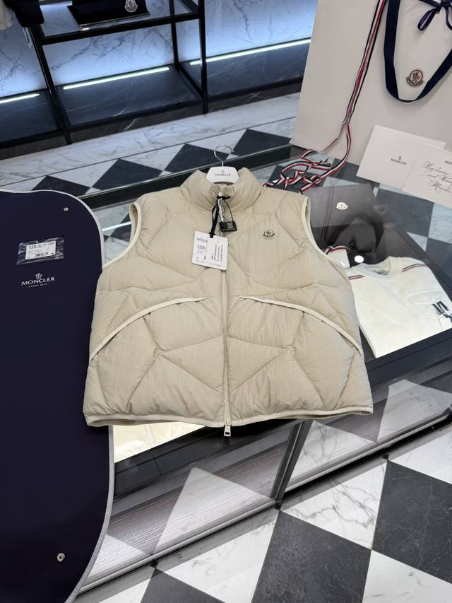 Moncler Vendavel短款羽绒马甲.更多细节实拍.Fjx