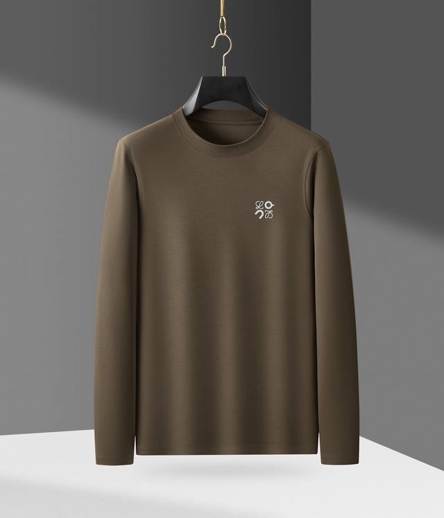 2025秋冬新款登场！ 码数:M.L.Xl.Xxl.Xxxl 颜色:黑色，深灰，摩卡色Brb 精选80支高密棉纱织就的微光肌理，流淌丝绸般光泽。高支双股埃及棉，