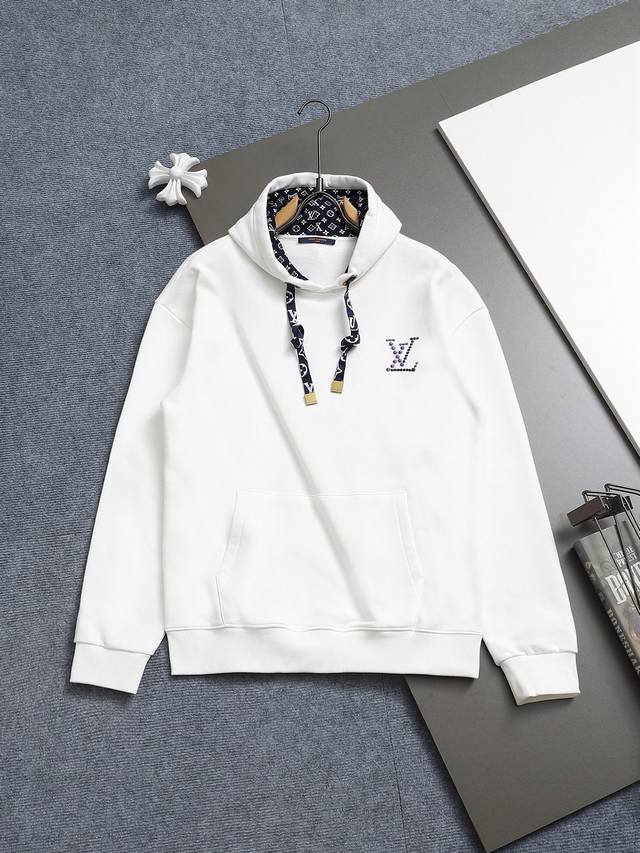 Louis Vuitton 路易威登 1V 微宽版型S M L Xl 25Ss 1V 新品专柜走秀款 内侧字母Logo印花 男女同款！卫衣在千篇一律的大众脸，而