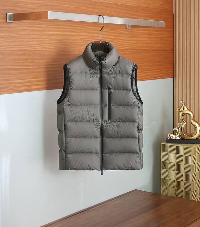 羽绒 New2025Ss蒙口Moncler秋冬新款 经典 #内里填充正品一致进口顶级波兰专用90%白鹅绒，轻薄、手感细腻、柔软、不易变形、不会透丝Logo标识轻