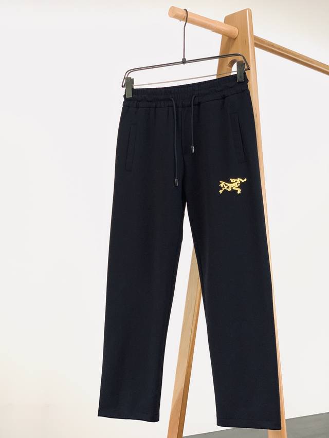 Arcteryx 始祖鸟 2025Fw早秋新品 时尚抽绳休闲裤 时尚系列，独特设计，抽绳休闲长裤 订纱开始订染和订纺。 国内某大厂出口日本 和供应几大顶级品牌的