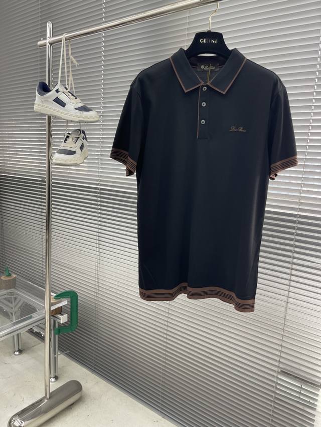 Loro Piana 贸易公司渠道臻品，2025早秋新款男士高端商务休闲珠地棉翻领Polo衫！ 颇具意大利典型风格的时装，在面料选取和工艺方面都相当考究，通体的