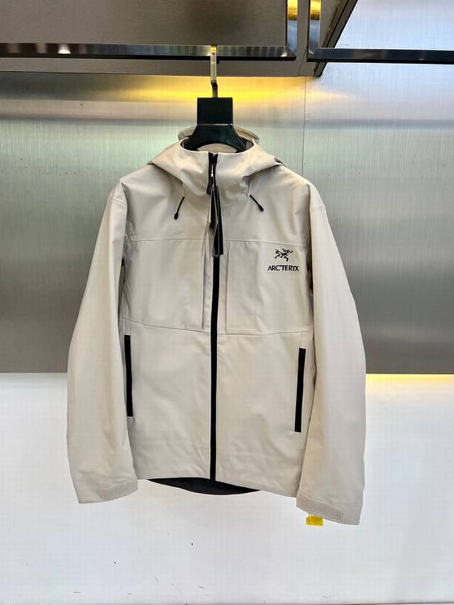 Arcteryx Gamma Mx始祖鸟防风冲锋衣 100％放心出门 随意进出任何潮流场合户外全天候系列 Essentials Gamma Mx软壳加绒冲锋衣常