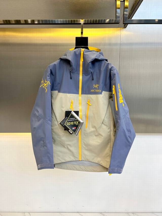 Arc‘Teryx 始祖鸟 蛇年限定 Alpha系列 Sv 第7代 Gore-Tex Pro 休闲运动连帽拉链硬壳冲锋衣，阿尔法Sv 冰壁莫测 与自然交手、 享