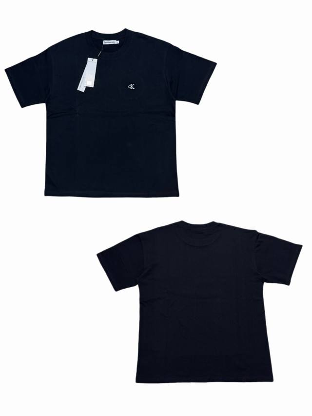 Ck501# Calvin Klein Ck 纯色Logo刺绣圆领休闲短袖T恤 纯色的圆领T恤加上Logo的刺绣 走上简约风格的道路 让基础款发挥到极致 颜色：