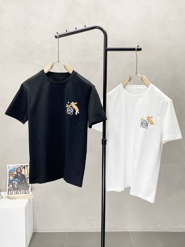 Loewe罗意威独家专供新款原单男士休闲短袖 高端 高端版本 时尚百搭爆款进口面料 手感超柔软细腻 穿着亲肤舒适 高端精品 代工厂P精细做工 上身非常赞 男士必