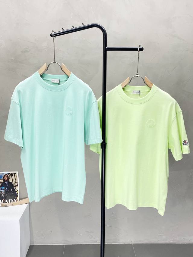 Moncler蒙口独家专供新款原单男士休闲短袖 高端 高版本 时尚百搭爆款进口面料 手感超柔软细腻 穿着亲肤舒适 高端精品 代工厂P精细做工 上身非常赞 男士必