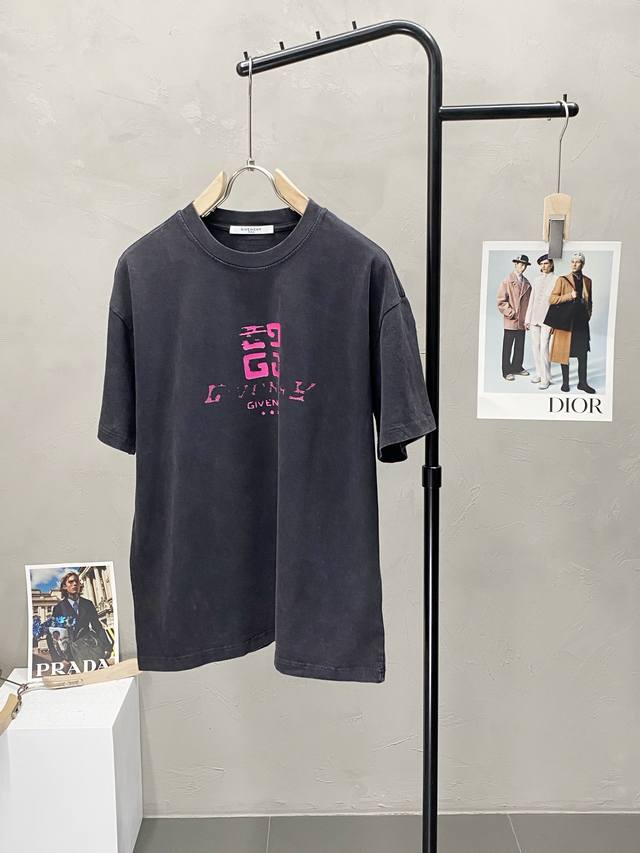 Givenchy纪梵希独家专供新款原单男士休闲春夏短袖 高端 高端版本 时尚百搭爆款进口面料 水洗做旧晕染设计 手感超柔软细腻 穿着亲肤舒适 高端精品 代工厂P