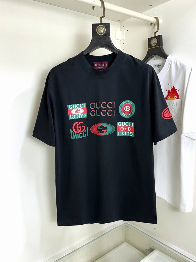 高版本 Gucci 古奇 胖哥福音最大Xl可穿200斤 顶级圆领休闲短袖 顶级版本 高级定制百搭款式 任何人都可以轻松驾驭 面料全订制工艺 胸前奢华经典品牌最新