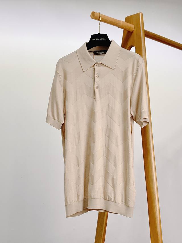 Loropiana L.P2630Ss春夏新品 渠道的精品狠货！！！ 今年最好看的翻领T恤 闭眼入！ 客供定制面料打造 满足各种品质控 细节控 这样的分量与价值