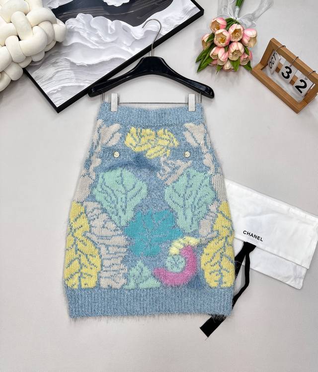 Chanel25A高级手工坊系列新款彩色针织半裙丨独家高版出品！松紧弹力腰头 精致花朵纽扣点缀 彩色马卡龙配色 减龄时髦高级 定制混纺针织面料 厚实软糯舒适 包